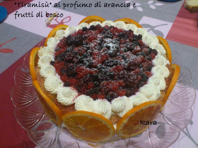 tortina tiramisù all'arancia e frutti di bosco