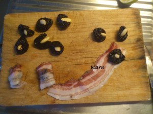 prugne con pancetta e cuore mandorle